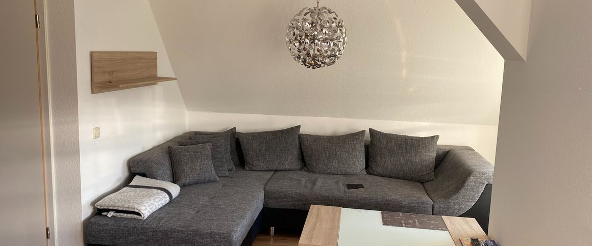 *** Möblierte Wohnung | Maisonette | Ehrwürdige Villa | Stellplatz *** - Foto 1