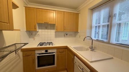 Hillier Road, Guildford, Surrey, GU1 - Photo 5