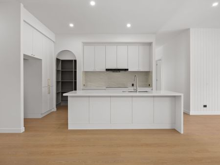 30 Tyson Street, White Rock QLD 4306 - House For Rent | Domain - Photo 2