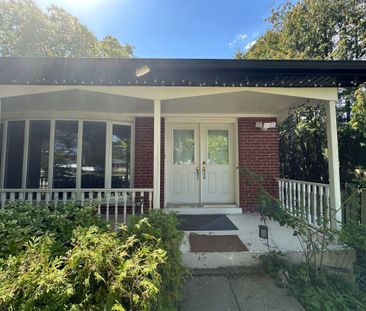 For Lease - 1252 Mont Clair Drive Unit# Main Floor, Oakville, Ontario - Photo 2