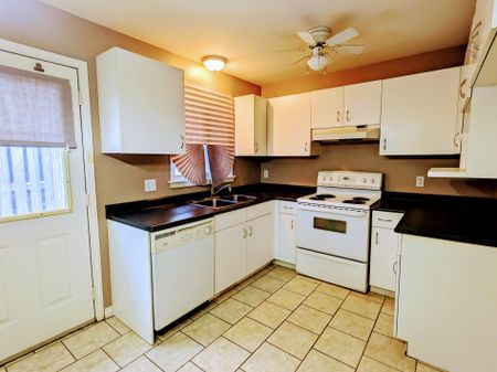 For Lease - 582 Talltree Crescent, London East, Ontario - Photo 4