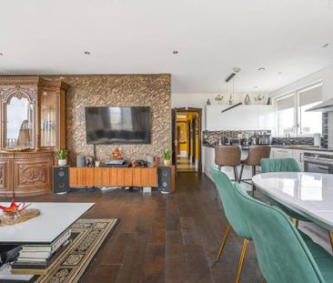 3 bedroom flat to rent - Photo 4