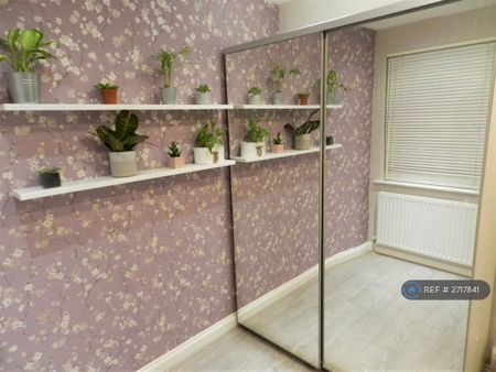 2 bedroom maisonette to rent - Photo 5