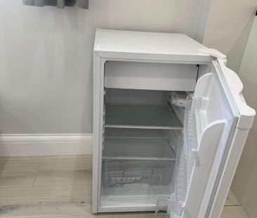 Studio to rent - Photo 6