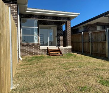 Modern & Private 2-Bedroom Granny Flat –- Utilities Included! - Photo 4