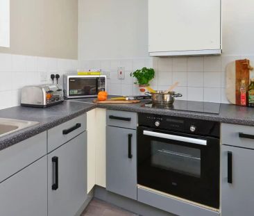 Classic Shared Apartment - Photo 4