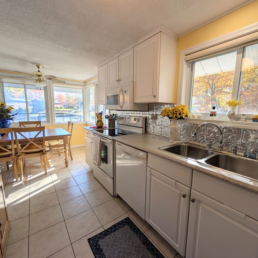 For Lease - 1103 Mosley Street, Wasaga Beach, Ontario - Photo 1