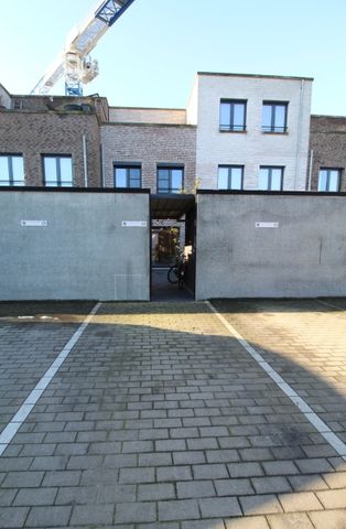 Zeer energiezuinige woning met 4 slaapkamers in centrum Roeselare - Photo 2