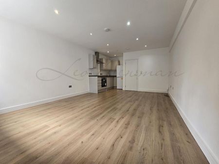 Studio to rent - Photo 2