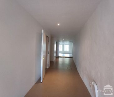 Appartement traversant avec une belle luminosité, centre ville! - Photo 2