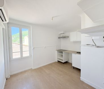 Location Appartement 1 pièce 27m² TOURRETTES SUR LOUP 06140 - Photo 2
