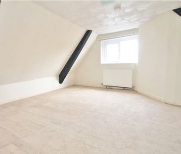 2 Bedroom Flat / Apartment - High Street - Photo 3