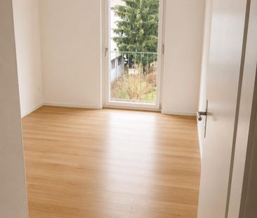 Moderne Familienwohnung mit Balkon und Lift - Photo 2