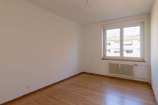 Nähe Schwarzpark und Birs - gemütliche 3-Zimmerwohnung im 3.OG - Photo 1