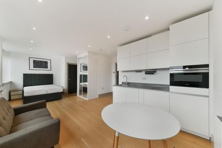 Studio to rent - Photo 2