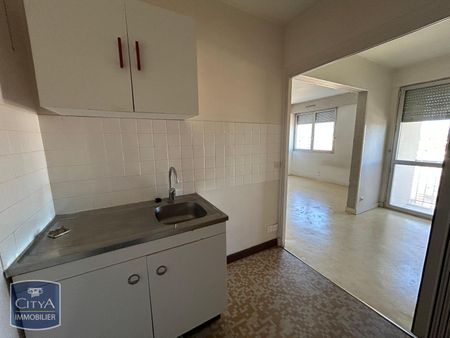 Location Appartement 1 pièce 33m² BOURG EN BRESSE 01000 - Photo 3