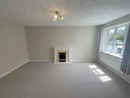 3 bedroom semi-detached house to rent - Photo 5