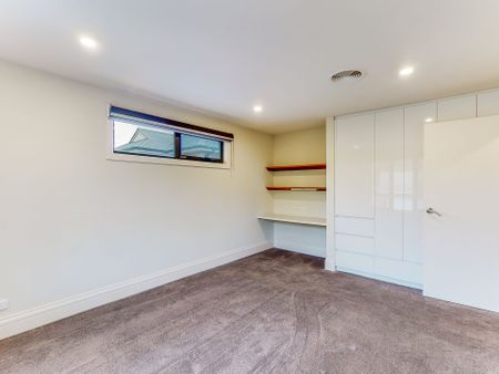 15 Halifax Street, Mont Albert North - Photo 3