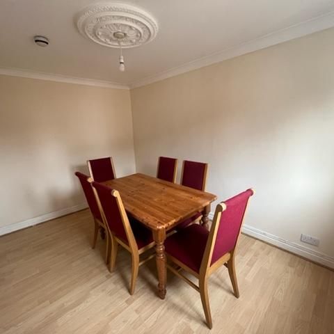 4 bedroom apartment to rent - Photo 1