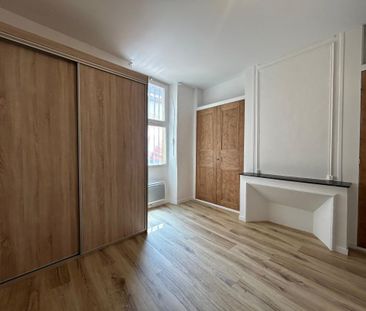 Location Appartement 2 pièces 47m² AIRE SUR L ADOUR 40800 - Photo 2