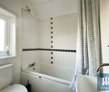Tennyson Avenue, Sowerby Bridge, West Yorkshire, HX6 - Photo 3