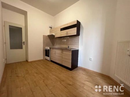 Pronájem bytu 2+1 v bezprostřední blízkosti centra Brna na ulici Štefánikova - Photo 4