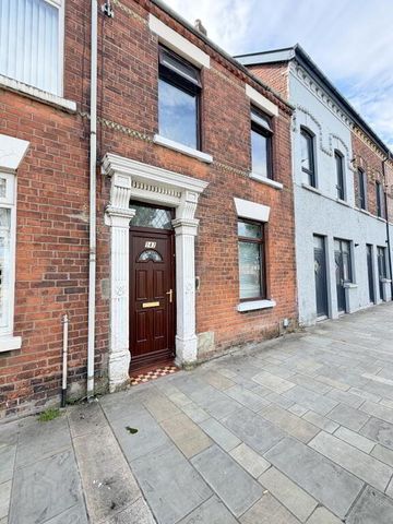 147 Newtownards Road, Belfast, BT4 1AB - Photo 5
