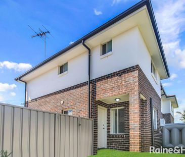 Modern Townhouse - Photo 6
