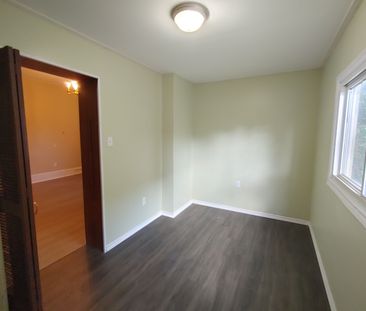 For Lease - 15 Sherman Avenue, Hamilton, Ontario - Photo 4