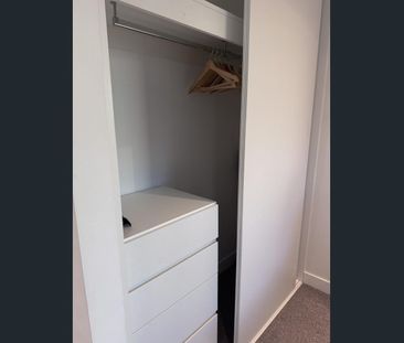 Fully furnished 1 bedroom + study + car park in WSP Tower 2. Locate... - Photo 2