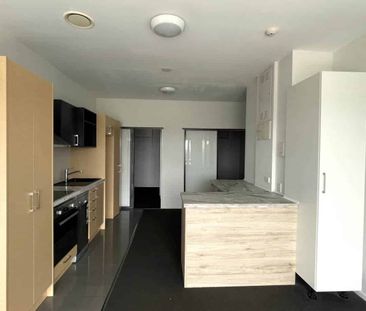 Urban Comfort Meets Unmatched Convenience - Photo 2
