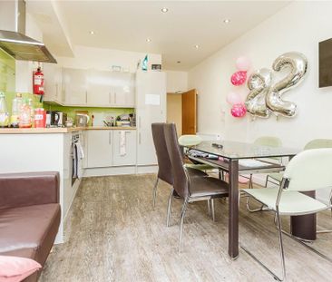 4 bedroom apartment to rent - Photo 5