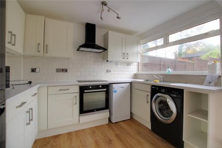 3 bedroom terraced house to rent - Photo 5