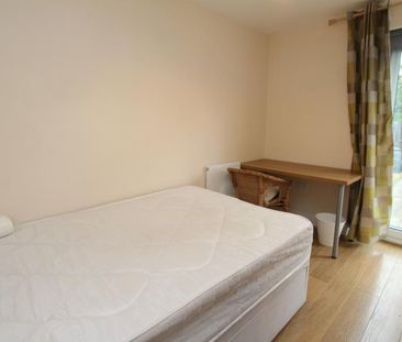 5 bedroom terraced house to rent - Photo 4