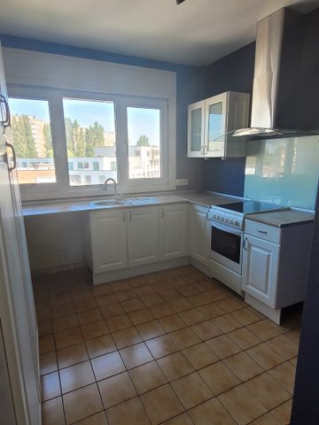 Location Appartement 3 pièces 65m² MAUBEUGE 59600 - Photo 5