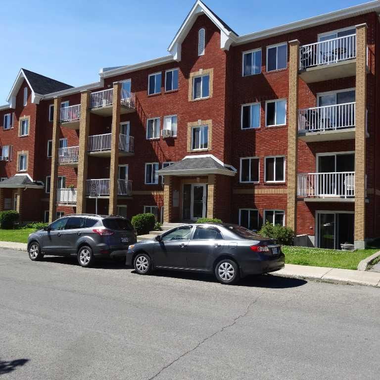 Laval, 4½ à louer - Photo 1