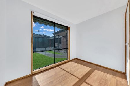 Conveniently Located - Photo 2