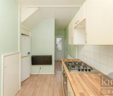 3 bedroom maisonette to rent - Photo 4