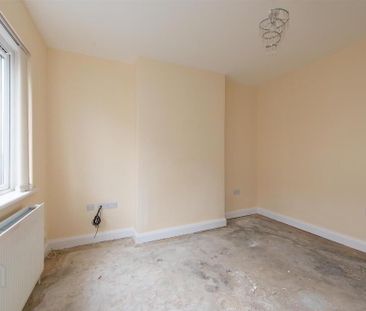 63 Scotch Street, Downpatrick, BT30 6AN - Photo 4