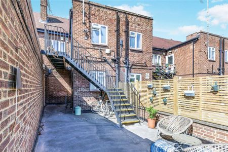 1 bedroom flat to rent - Photo 2