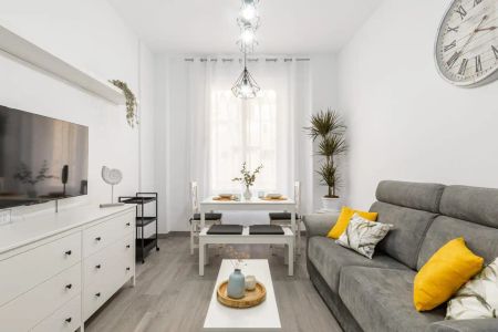 Apartamento de alquiler en Calle de San Andrés, 2, Centro - Photo 2