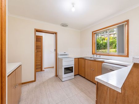 33 Diamond Drive, Blackmans Bay, TAS 7052 - Photo 4