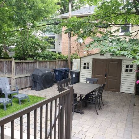 Renovated Home Near Bathurst Station - Photo 1