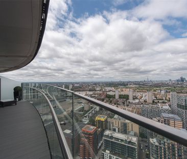 Arena Tower, 25 Crossharbour Plaza - Photo 3