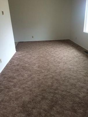 Freshly Painted 3 Bedroom Townhome – $1,700/month - Photo 1