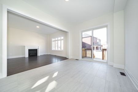For Lease - 215 Archerhill Circle, Aurora, Ontario - Photo 3