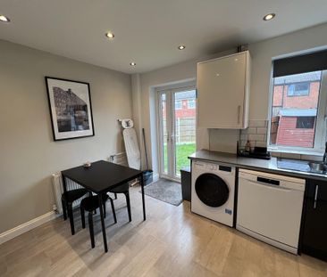 3 bedroom terraced house to rent - Photo 6