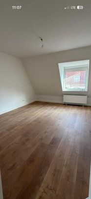 Helle Dachgeschosswohnung in Hannover - Ideal für Singles oder Paare - Photo 1