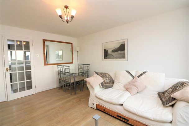 Ferguson Close, London, E14 3SJ - Photo 1