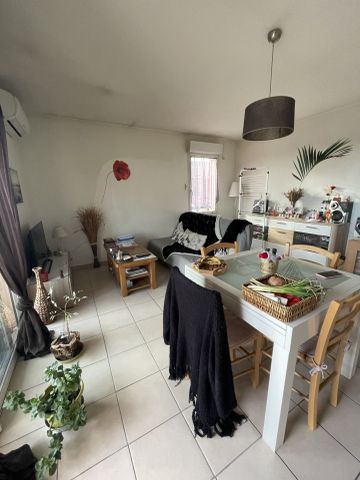 Location Appartement 2 pièces 45m² SALON DE PROVENCE 13300 - Photo 2